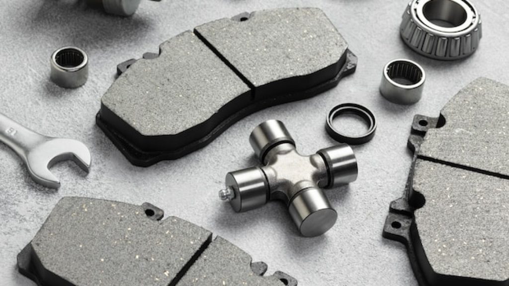 Comment identifier les pièces adaptées à votre voiture sans permis ?